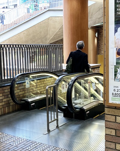 阪神 神戸三宮駅から地下鉄海岸線 三宮・花時計前駅への乗り換え方法