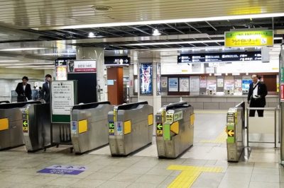地下鉄西梅田駅（四つ橋線）南改札