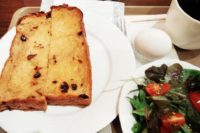 京都の有名パン屋さんで早朝モーニングカフェ! 志津屋 烏丸御池店
