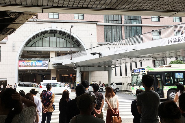 JR大阪駅から阪急への乗り換え方法