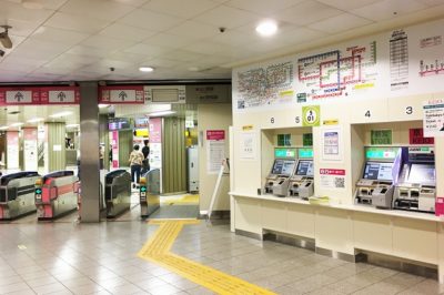 地下鉄新宿駅（新宿線）京王新線口改札