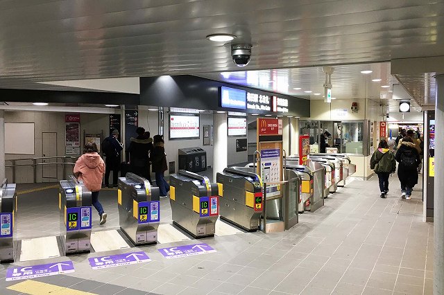 阪急大阪梅田駅 2階改札口 から地下鉄梅田駅 御堂筋線 へのアクセスは 関西の駅ガイド