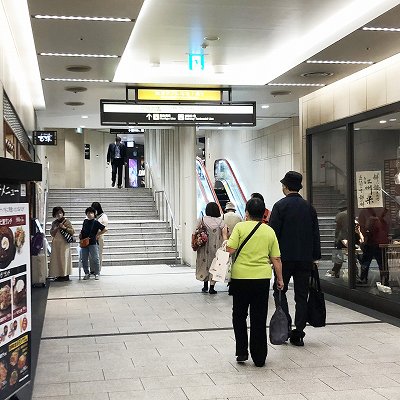 JR大阪駅「御堂筋口」改札から「お好み焼き ゆかり ホワイティうめだ店」への道順マップ