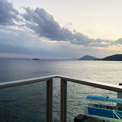 坂手港さかてらす