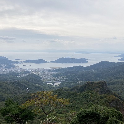 無料シャトルバスとロープウェイで寒霞渓へ