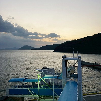 坂手港さかてらす