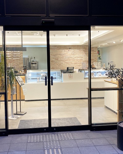 JR三ノ宮駅からコンパルティール ヴァロールへの行き方